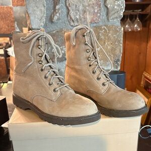 Rockport Women's Tan Lace-Up Boots